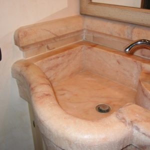 Lavabo in marmo rosa Portogallo